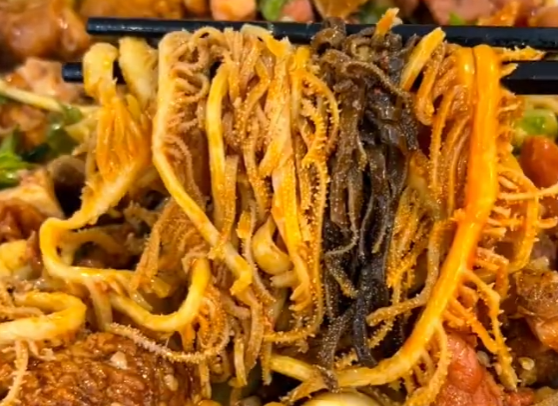 麻辣燙和冒菜有什么不同？快來看看這兩個(gè)的區(qū)別