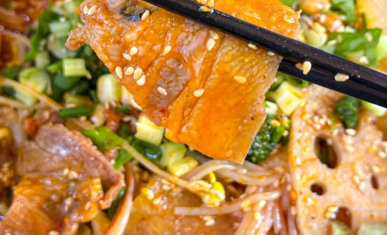 不想上班想創(chuàng)業(yè)？開(kāi)家帽牌貨冒菜真能行！